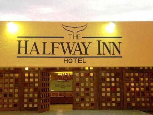 The Halfwaiy Inn, Front of property