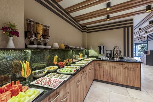 Hotel Kupeli, Buffet