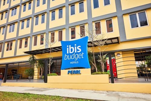 ibis budget Singapore Pearl, Front of property