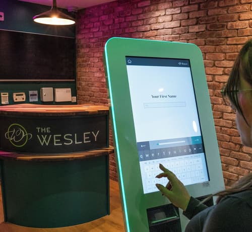 The Wesley Euston, Reception