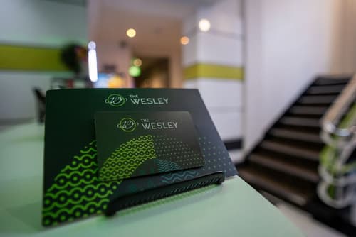 The Wesley Euston, Reception