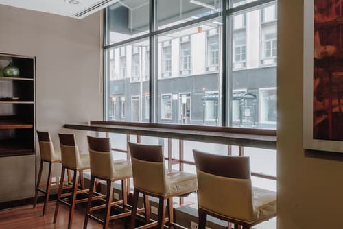 Central Loop Hotel, Reception