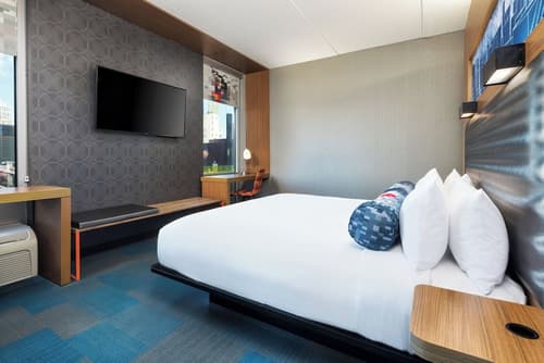 Aloft Minneapolis, Room