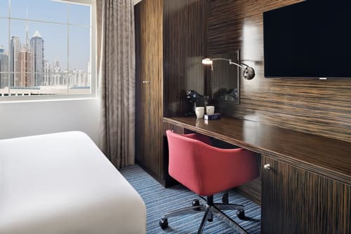 Holiday Inn Express Dubai Safa Park by IHG, Room