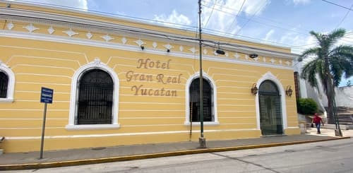 Gran Real Yucatan, Front of property