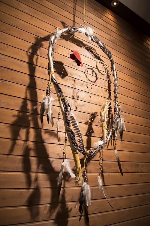 Hôtel-Musée Premières Nations, Interior entrance