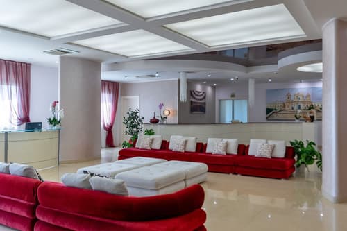 Grand Hotel Sofia, Lobby sitting area