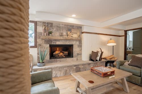 Petty Ranch Inn, Reception