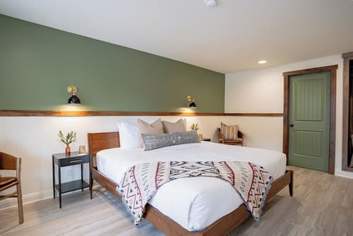 Petty Ranch Inn, Room