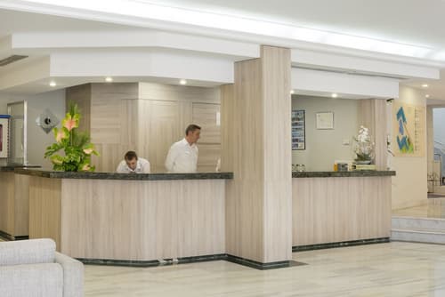 Ona Palmira Paguera, Reception