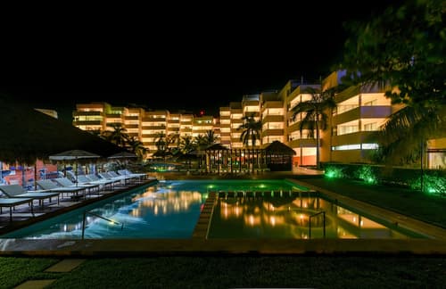 Privilege Aluxes Isla Mujeres Adults Only, Pool