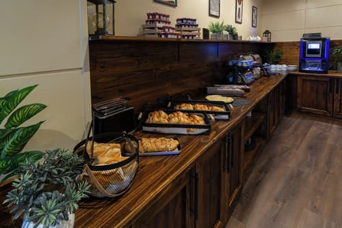 Le Grand Hôtel de l'Espérance, Breakfast buffet