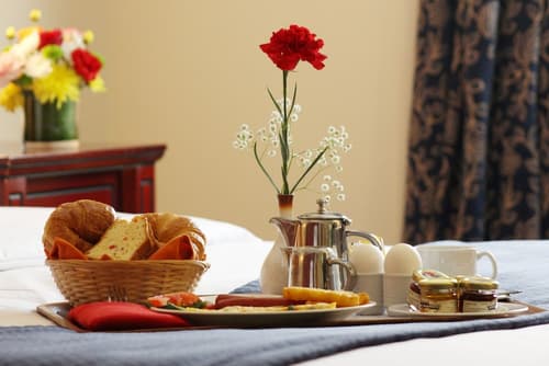 Al Diar Mina, Primary image