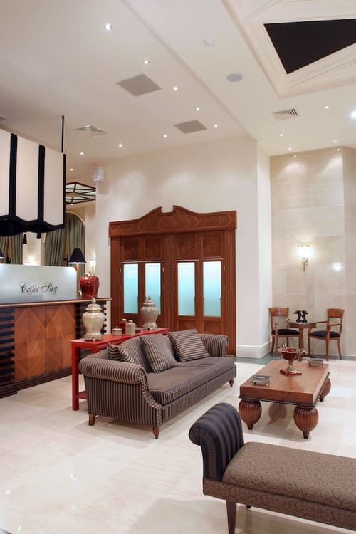 Volos Palace, Interior entrance