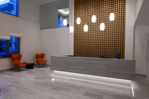 Pharae Palace Hotel, Reception