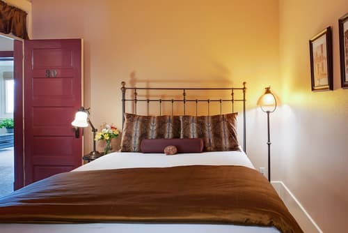 Chamberlin Inn Cody, Room