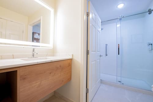 Staybridge Suites Lafayette by IHG, Room