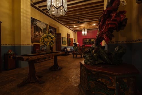 El Mesón del Marqués, Lobby sitting area