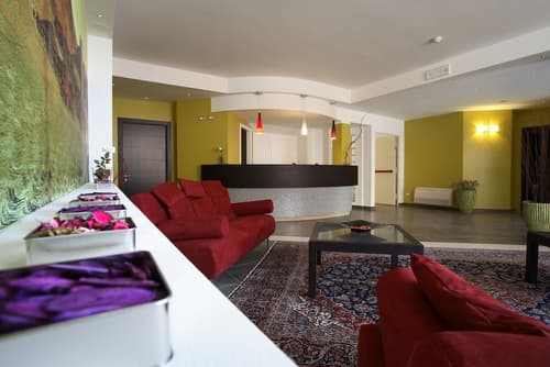 Janus Hotel, Lobby sitting area