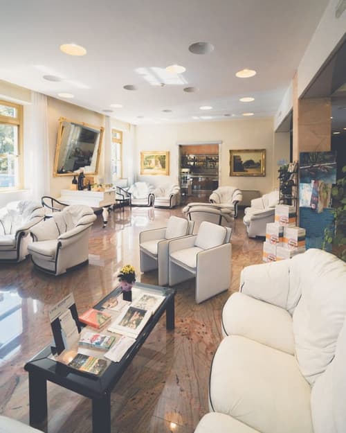 Grand Hotel Milano, Lobby sitting area
