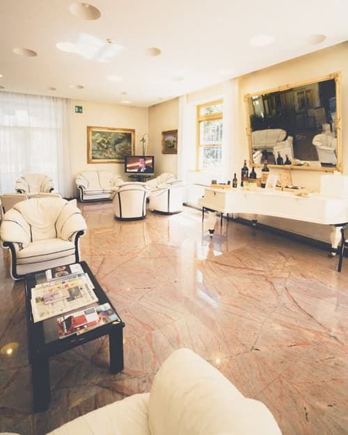 Grand Hotel Milano, Lobby sitting area