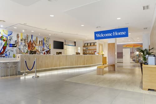 Los Amigos Beach Club, Reception