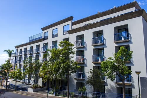 Terrace Mar, Front of property