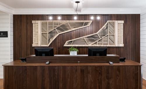 Hutton Hotel, Check-in/check-out kiosk