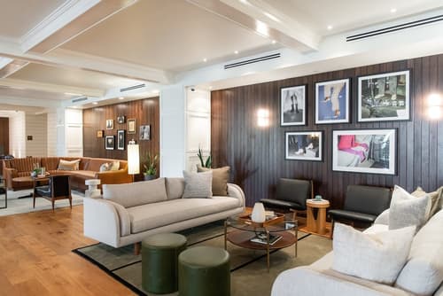 Hutton Hotel, Lobby sitting area