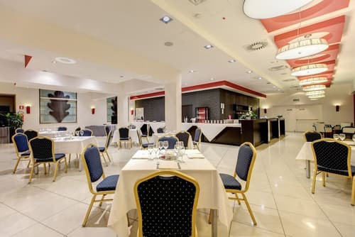 Plaza Hotel Catania, Dining