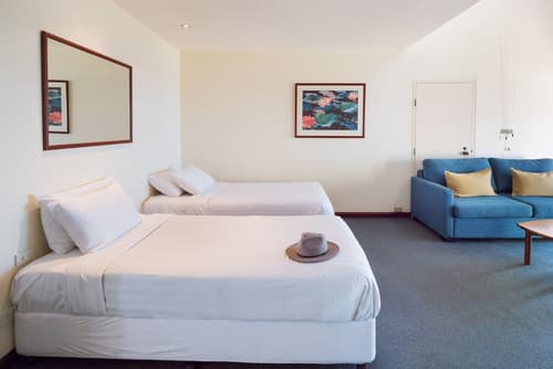 Beach Hotel Resort, Room