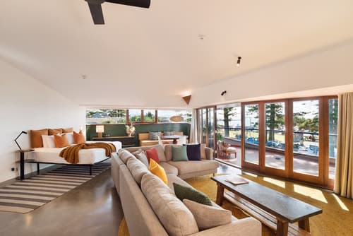 Beach Hotel Resort, Room