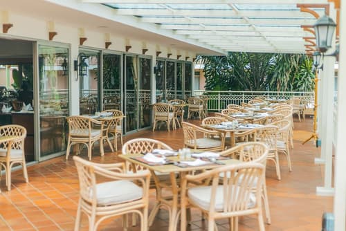 Lake Kivu Serena Hotel, Restaurant