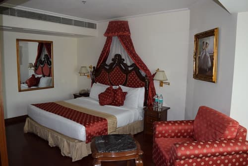 Hotel The Royal Plaza, Room