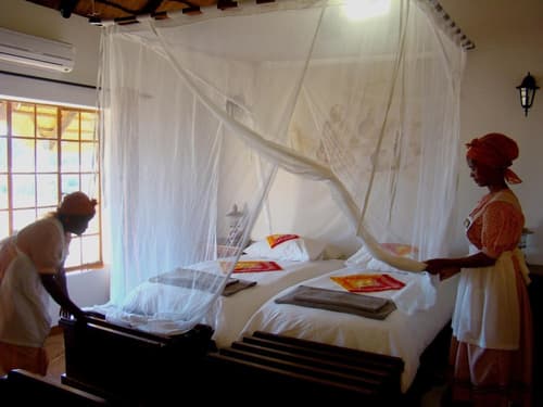 Canyon Village, Room