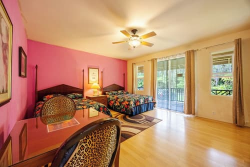 Volcano Forest Inn, Room