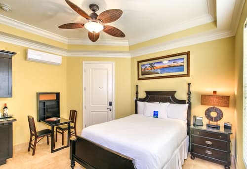 Windsong on the Reef, Room