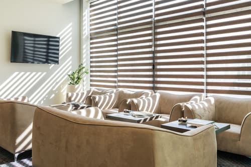 Hotel Mondo, Lobby sitting area