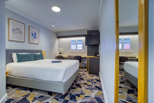 The Palmer Collective, Room