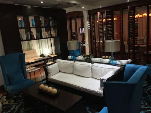 S Hotel Kingston, Lobby sitting area