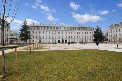 Residhome Caserne de Bonne, Front of property