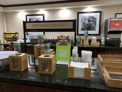 Hampton Inn Alpine, Breakfast area