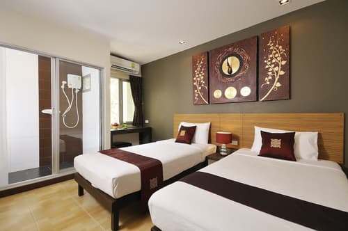 Sleep With Inn, Room