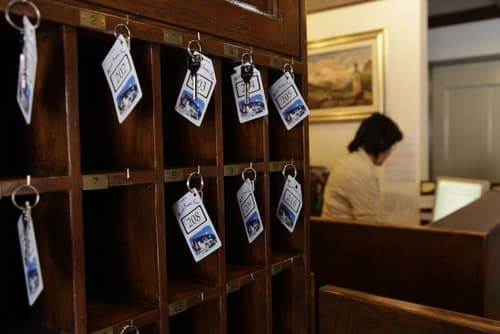 Hotel Santa San, Reception