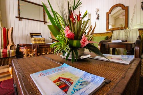 Grenadine House, Lobby sitting area