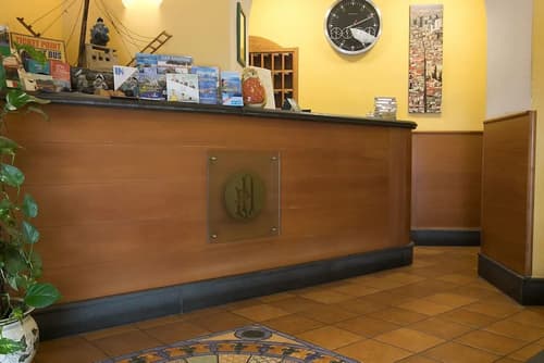 Hotel Potenza, Reception