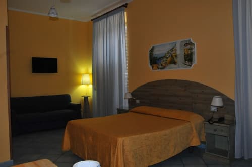 Hotel Potenza, Room