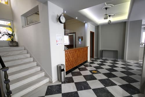 Mirabello Hotel, Reception