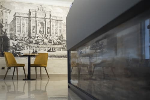 Hotel Fellini, Interior entrance