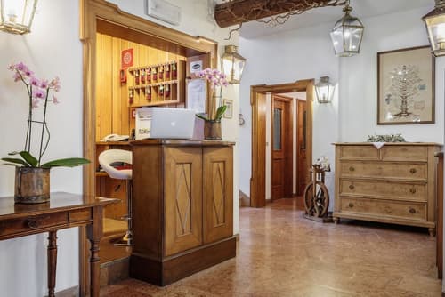 Hotel Al Larin, Lobby